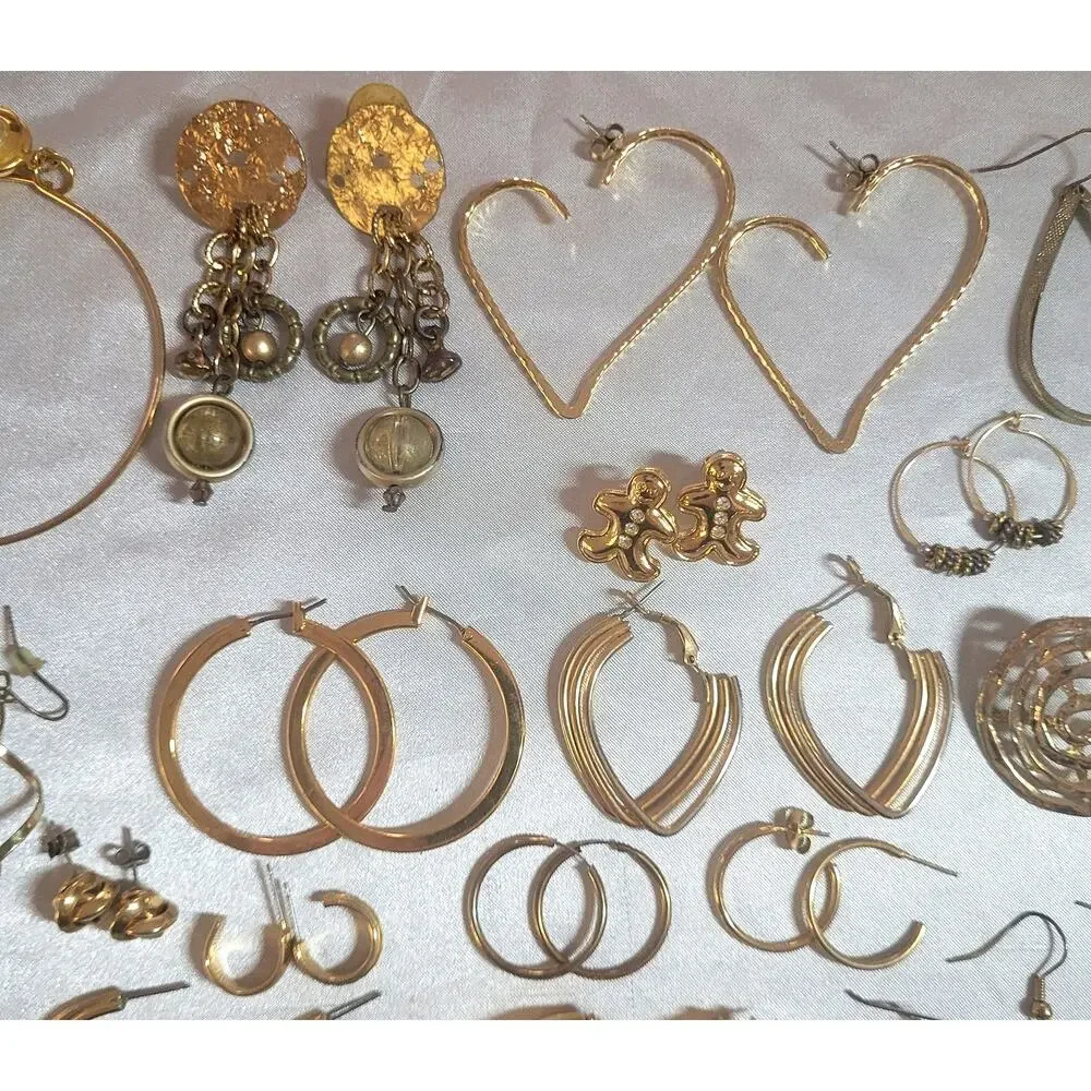 35+ Pc Goldtone Vtg Y2K Pierced Earrings Lot Mixed Styles Hoops Dangle Drop